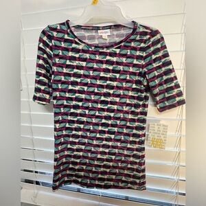 LuLaRoe “Gigi” top